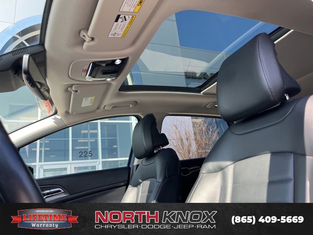 Used 2024 Kia Sportage SX image 12