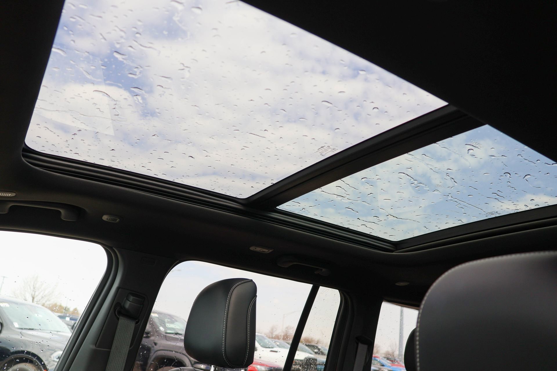 New 2025 Jeep Grand Cherokee Limited w/ Black Appearance Package image 5