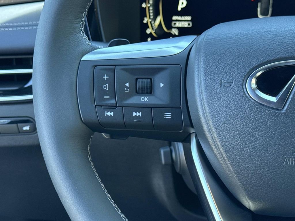 New 2026 INFINITI QX60 Luxe w/ Dark Cargo Package image 10