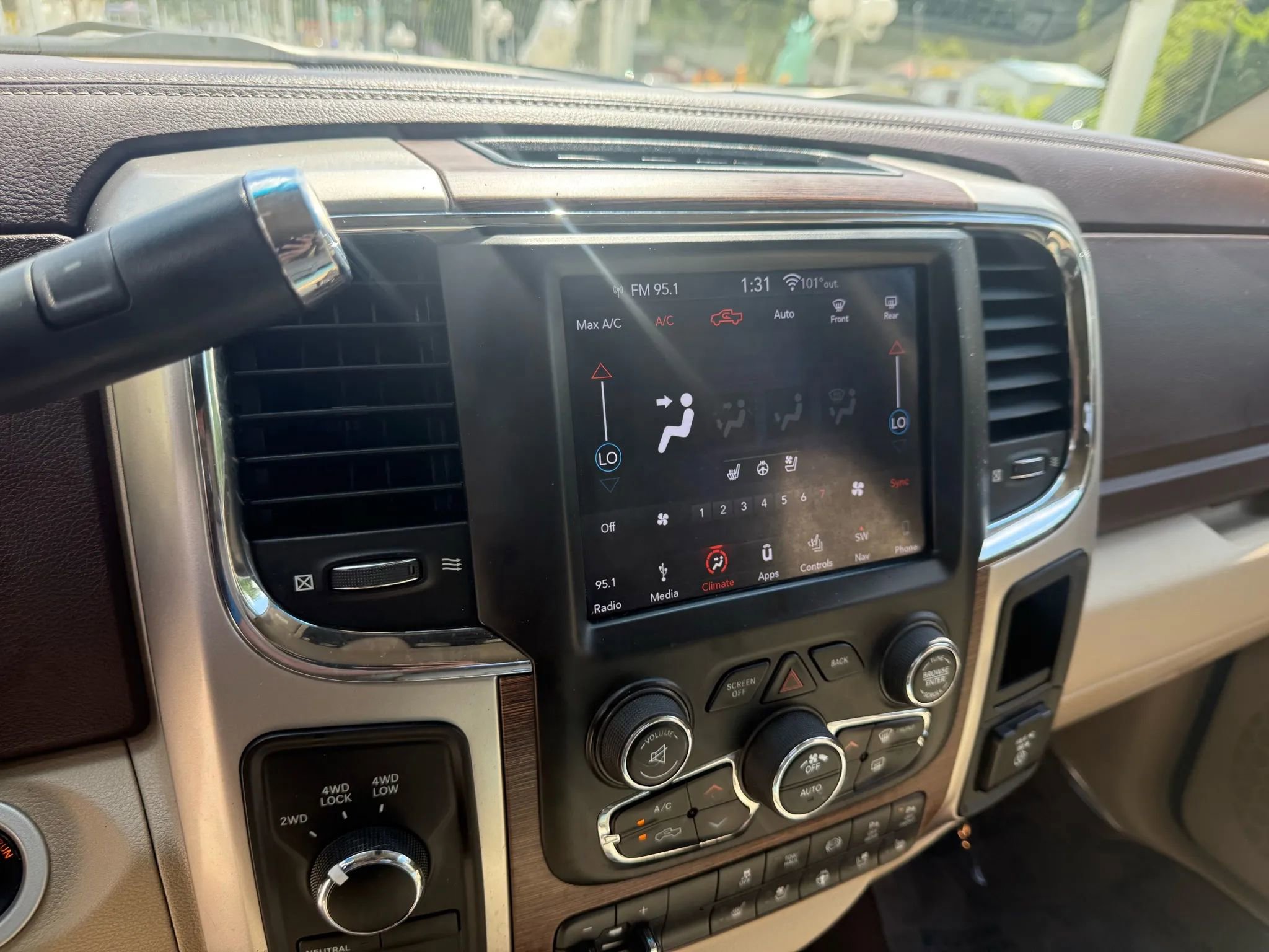 Used 2018 RAM 3500 Laramie image 22