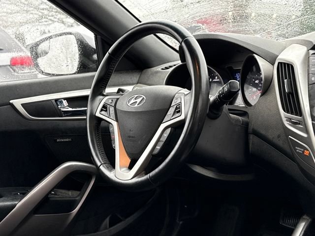 Used 2017 Hyundai Veloster Value Edition image 14