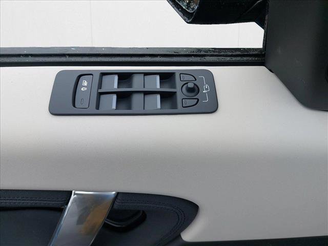 New 2025 Land Rover Discovery Sport S image 27