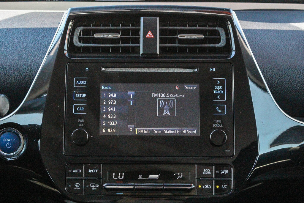 Used 2016 Toyota Prius Two FWD image 4