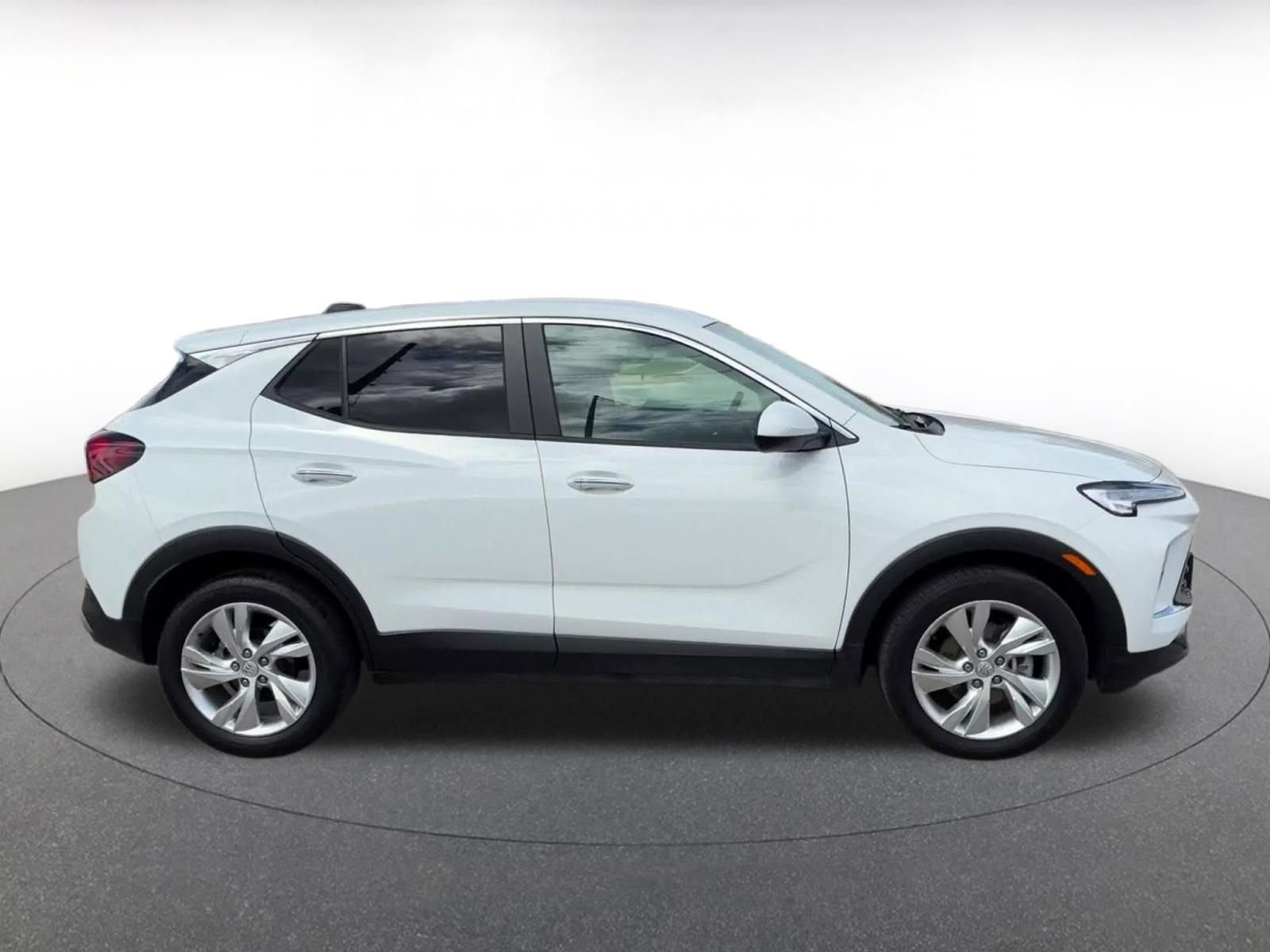 Used 2025 Buick Encore GX Preferred image 13