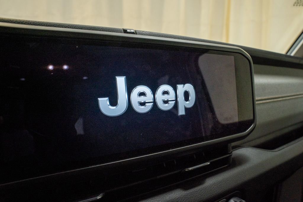 Used 2024 Jeep Wrangler Sport S image 12