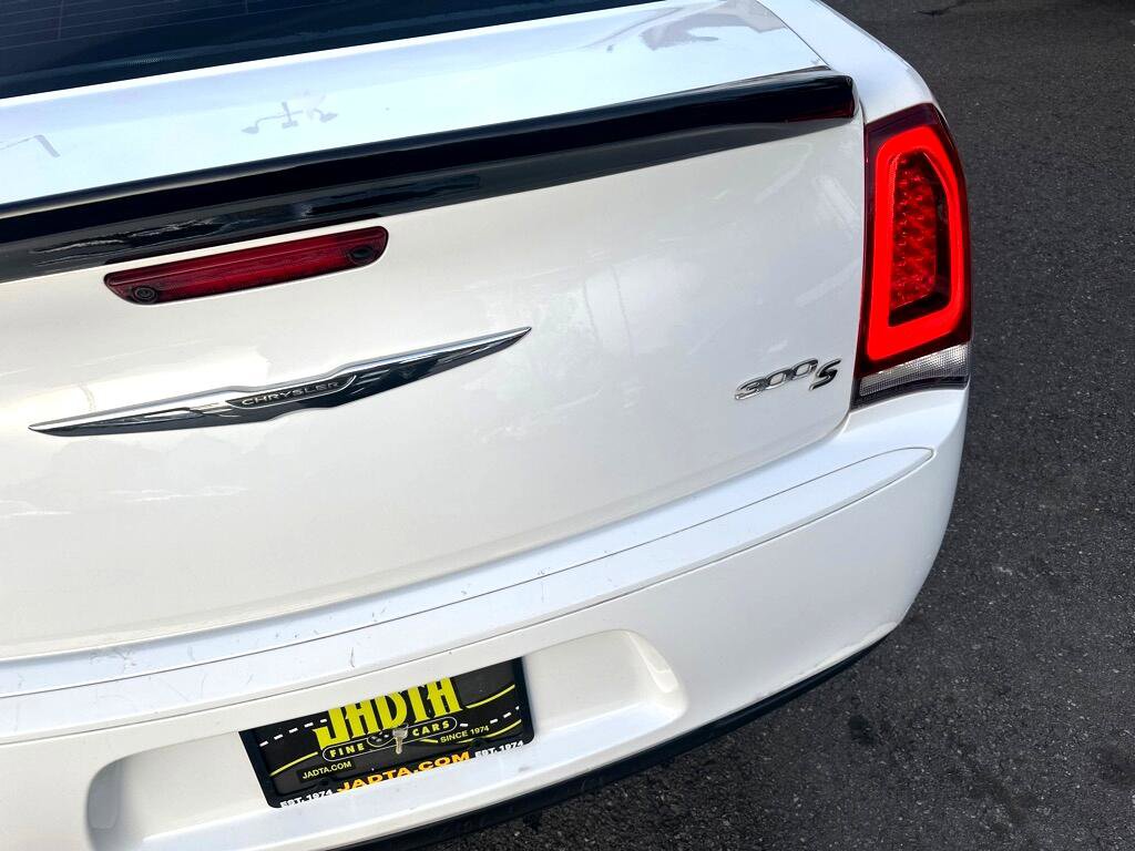 Used 2017 Chrysler 300 S image 40