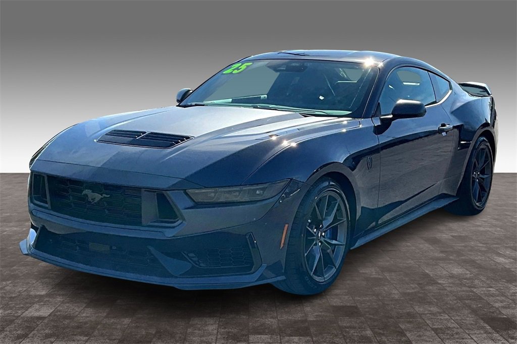 New 2025 Ford Mustang Dark Horse image 9