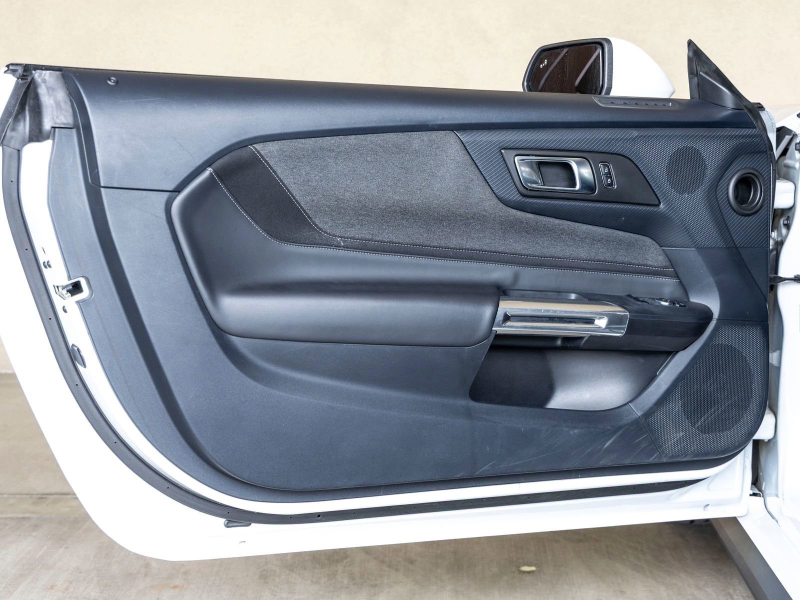 Used 2024 Ford Mustang Coupe image 14