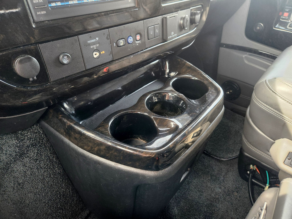 Used 2020 Chevrolet Express 2500 w/ Enhanced Convenience Package RWD image 32