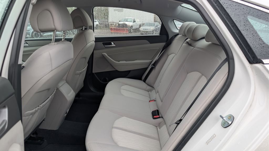 Used 2016 Hyundai Sonata SE FWD image 10