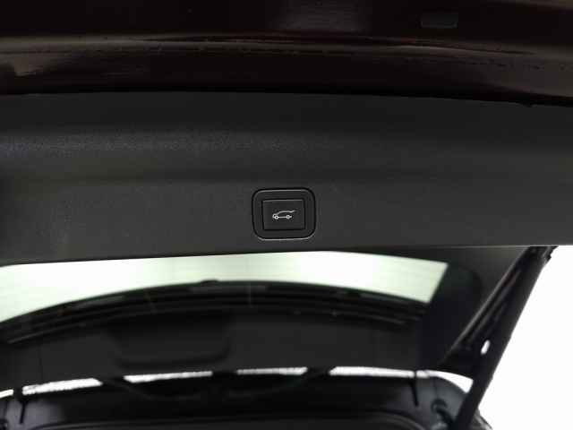 Used 2025 Cadillac Escalade IQ Sport 2 image 8