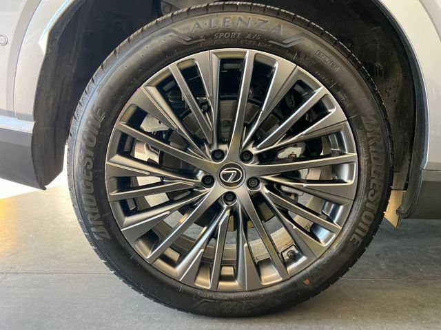 Used 2025 Lexus RX 450h AWD w/ Convenience Package image 13
