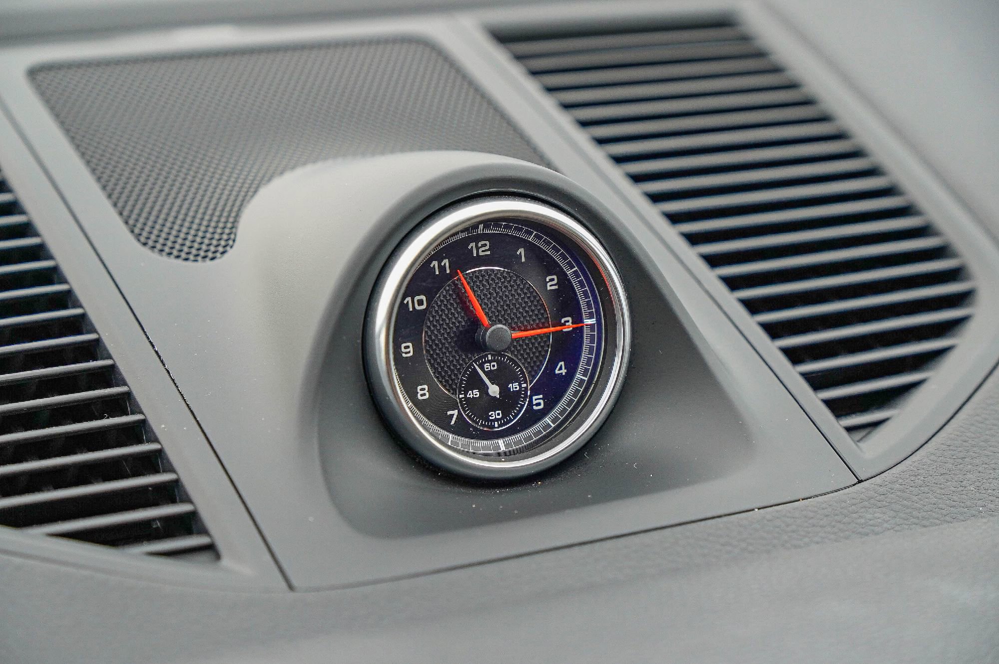 Used 2020 Porsche Macan image 14