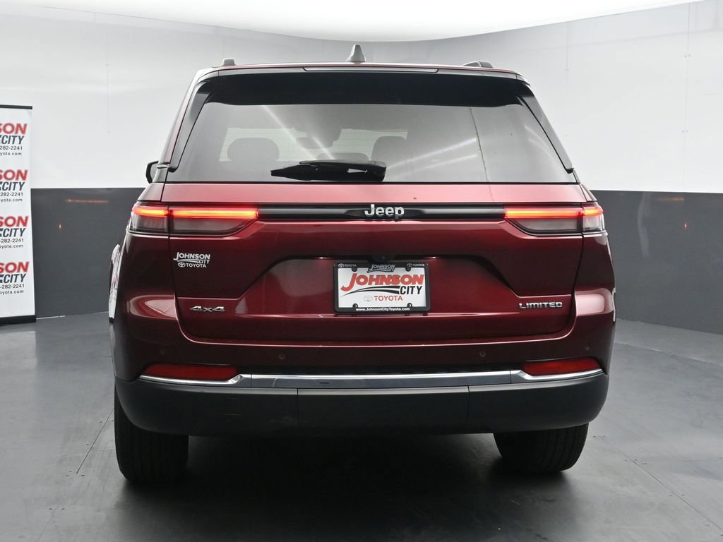 Used 2023 Jeep Grand Cherokee Limited AWD/4WD image 7