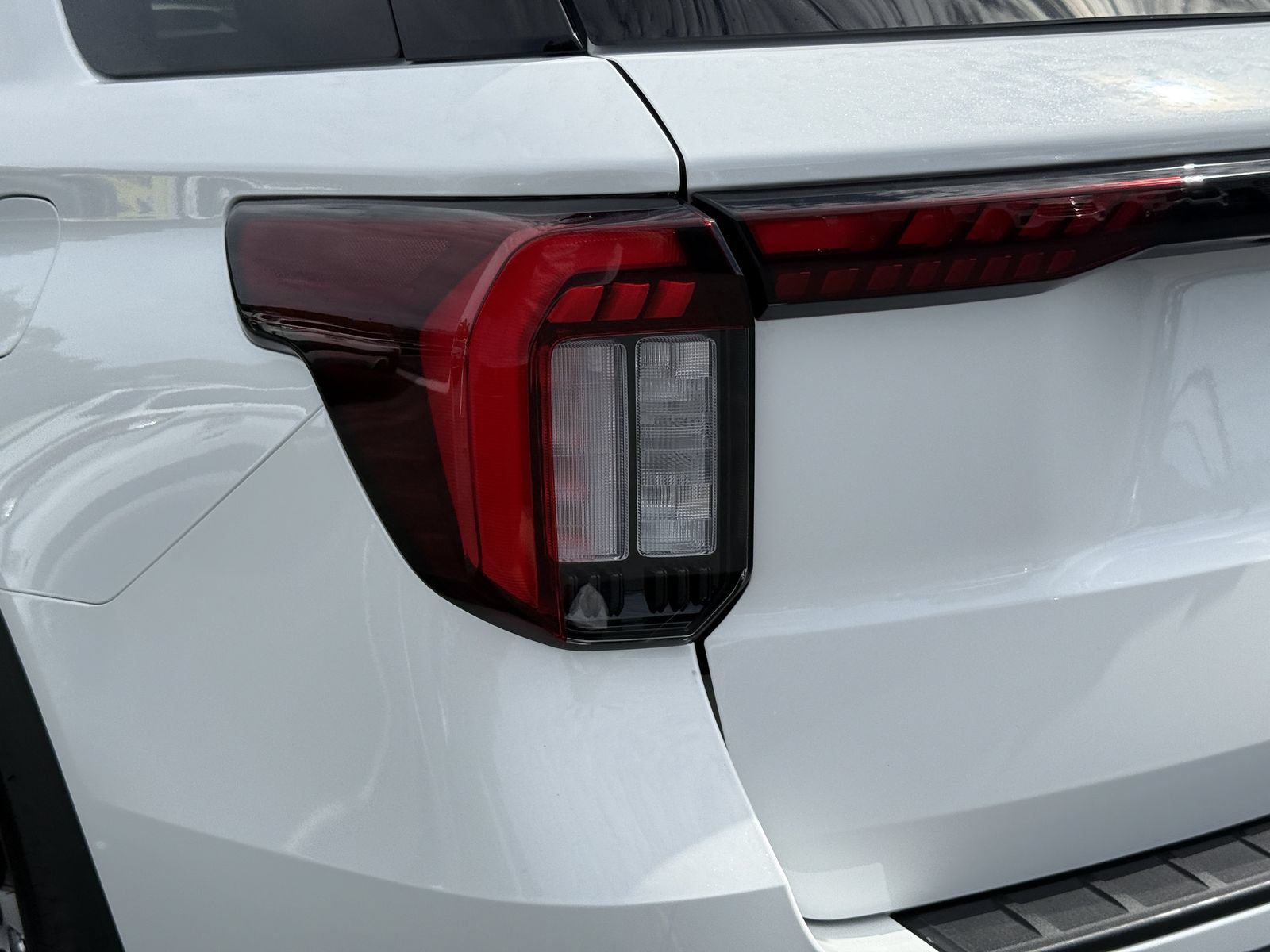 Certified 2025 Ford Explorer ST-Line AWD/4WD image 11
