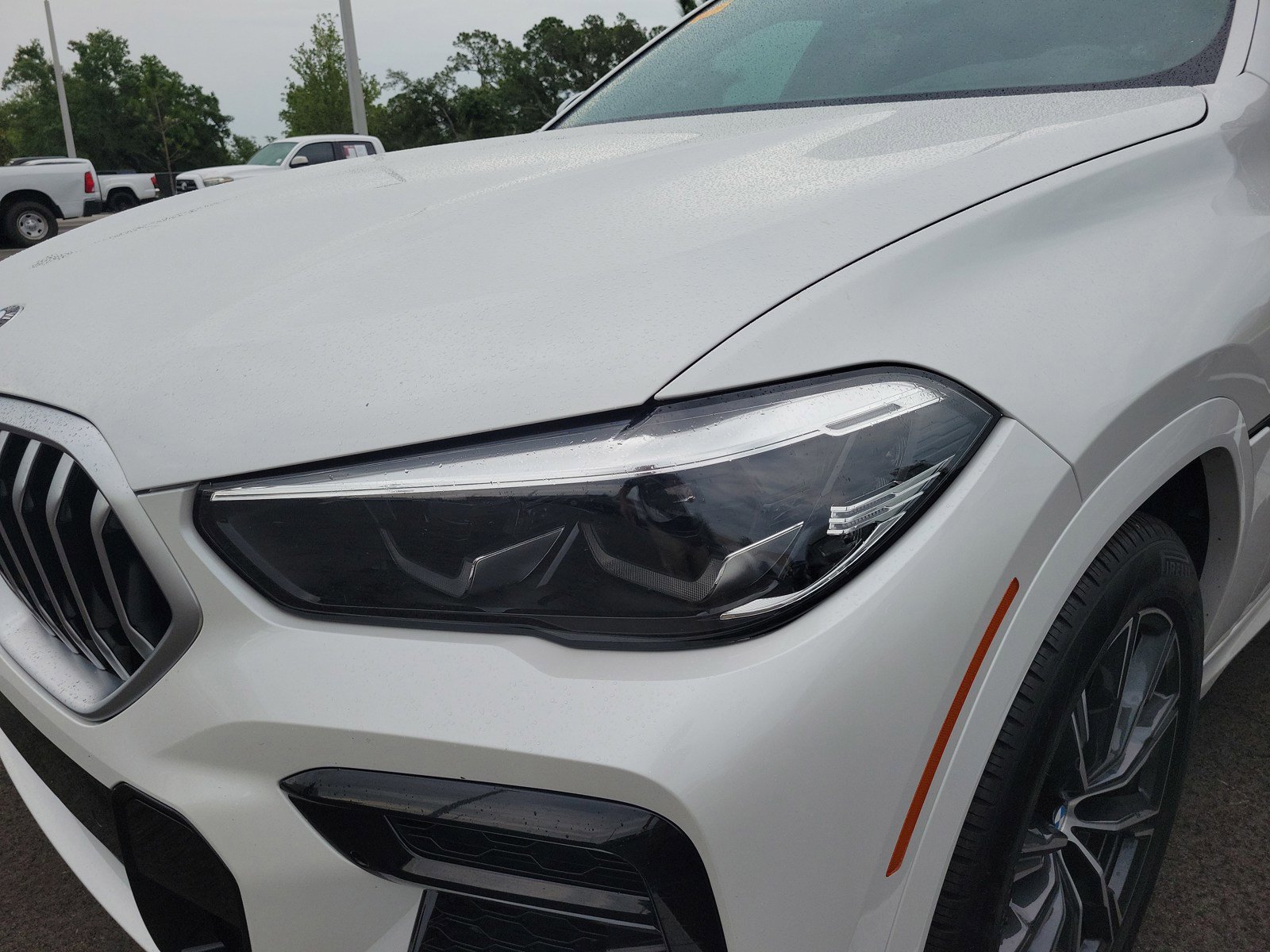 Used 2023 BMW X6 xDrive40i w/ M Sport Package AWD/4WD image 5