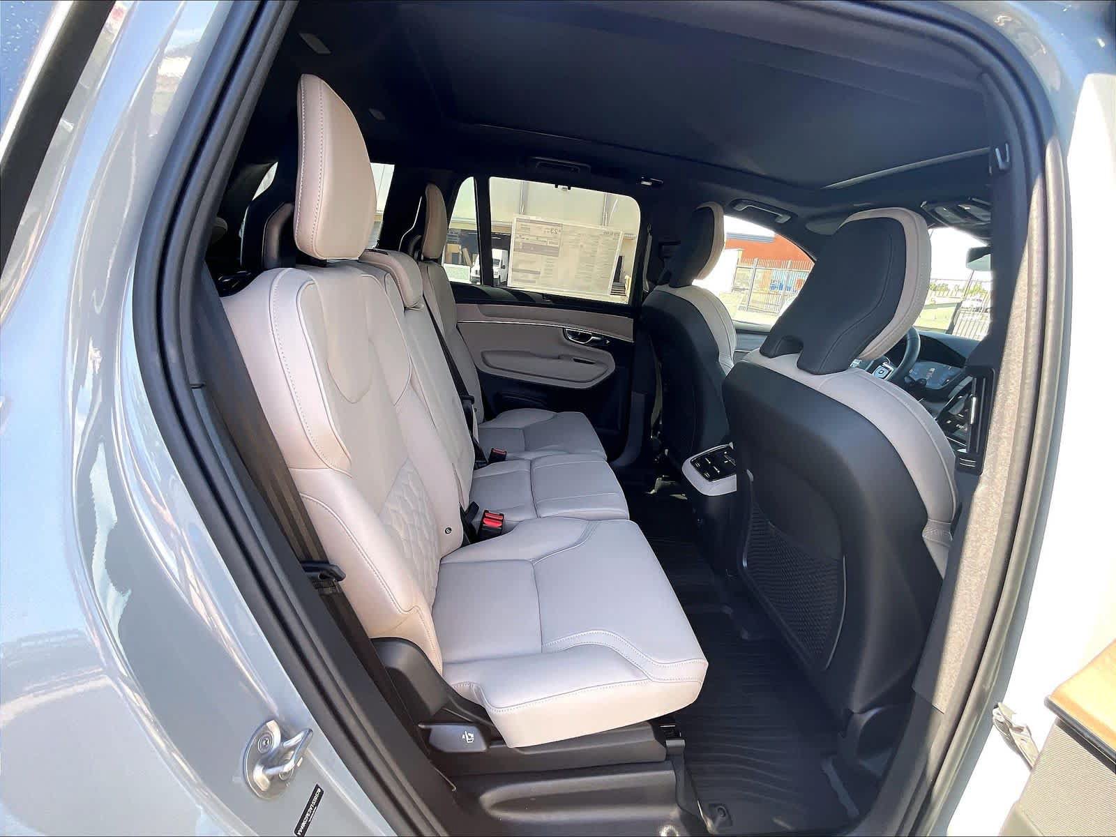 New 2027 Volvo XC90 B6 Plus AWD/4WD image 26