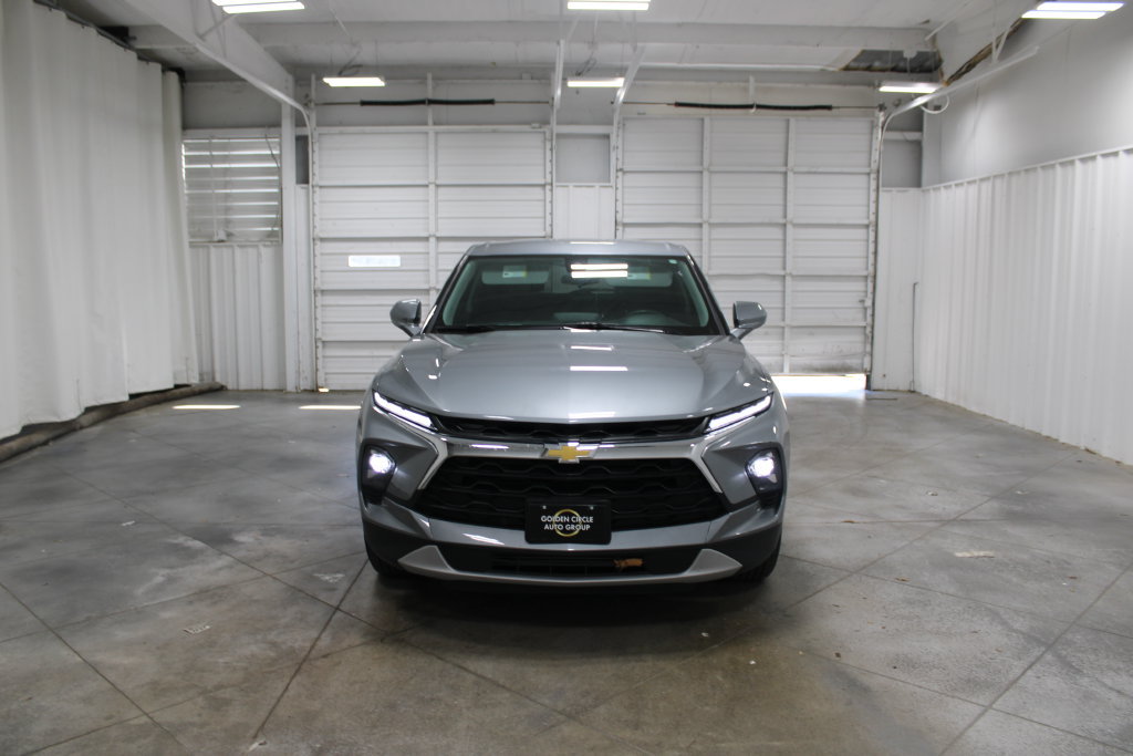 Used 2025 Chevrolet Blazer LT AWD/4WD image 3