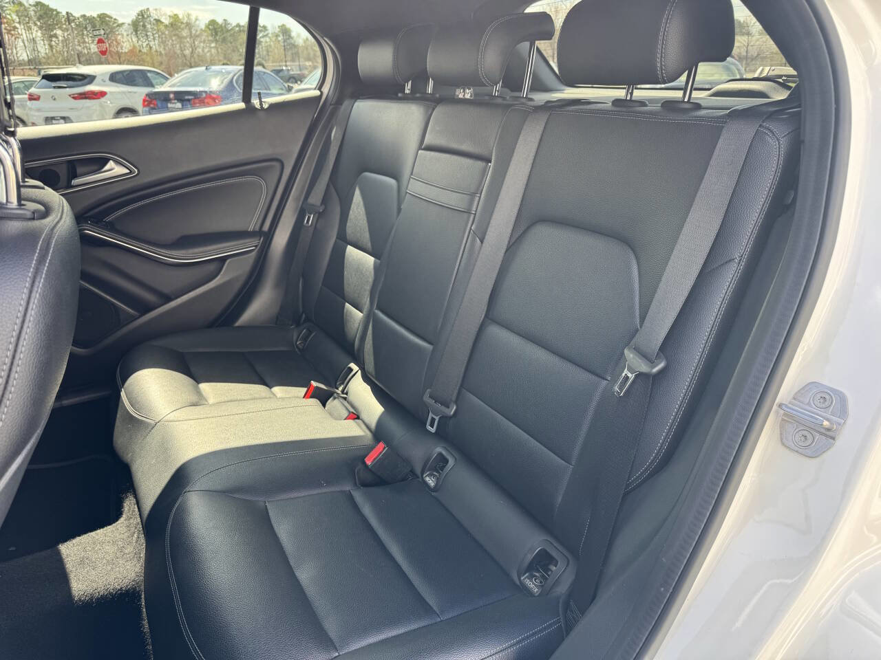 Used 2018 Mercedes-Benz GLA 250 4MATIC w/ Premium Package image 12