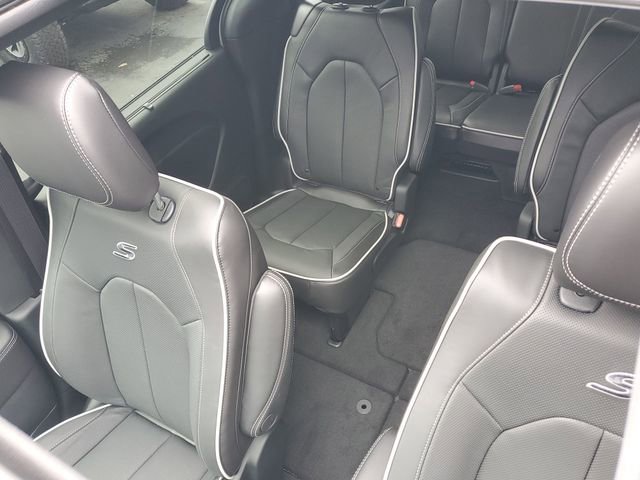 New 2026 Chrysler Pacifica Limited image 36