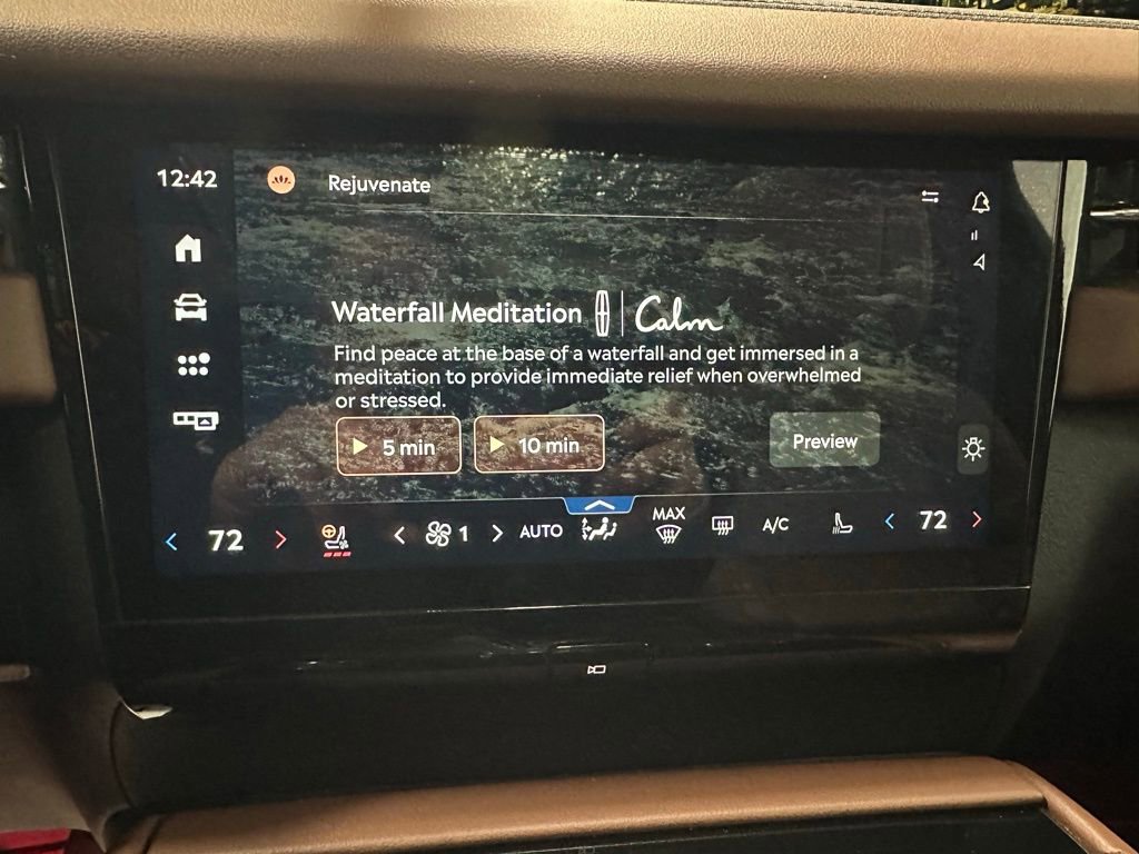 Used 2025 Lincoln Navigator Reserve image 37