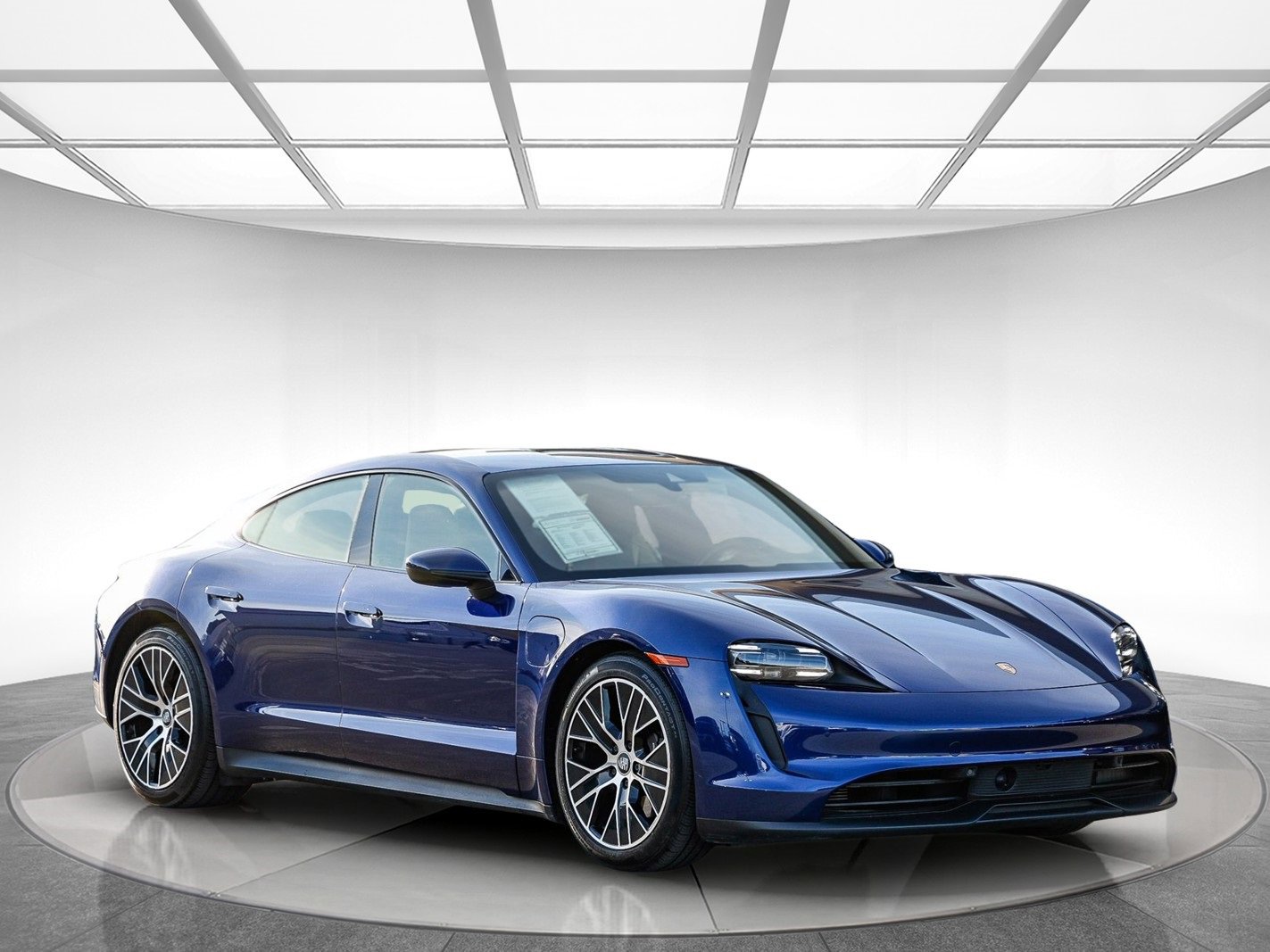 Used 2021 Porsche Taycan Base image 5