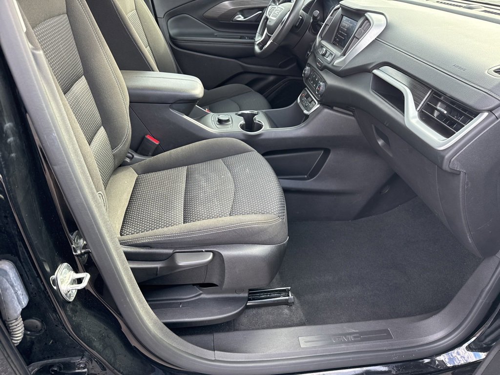 Used 2024 GMC Terrain SLE image 20