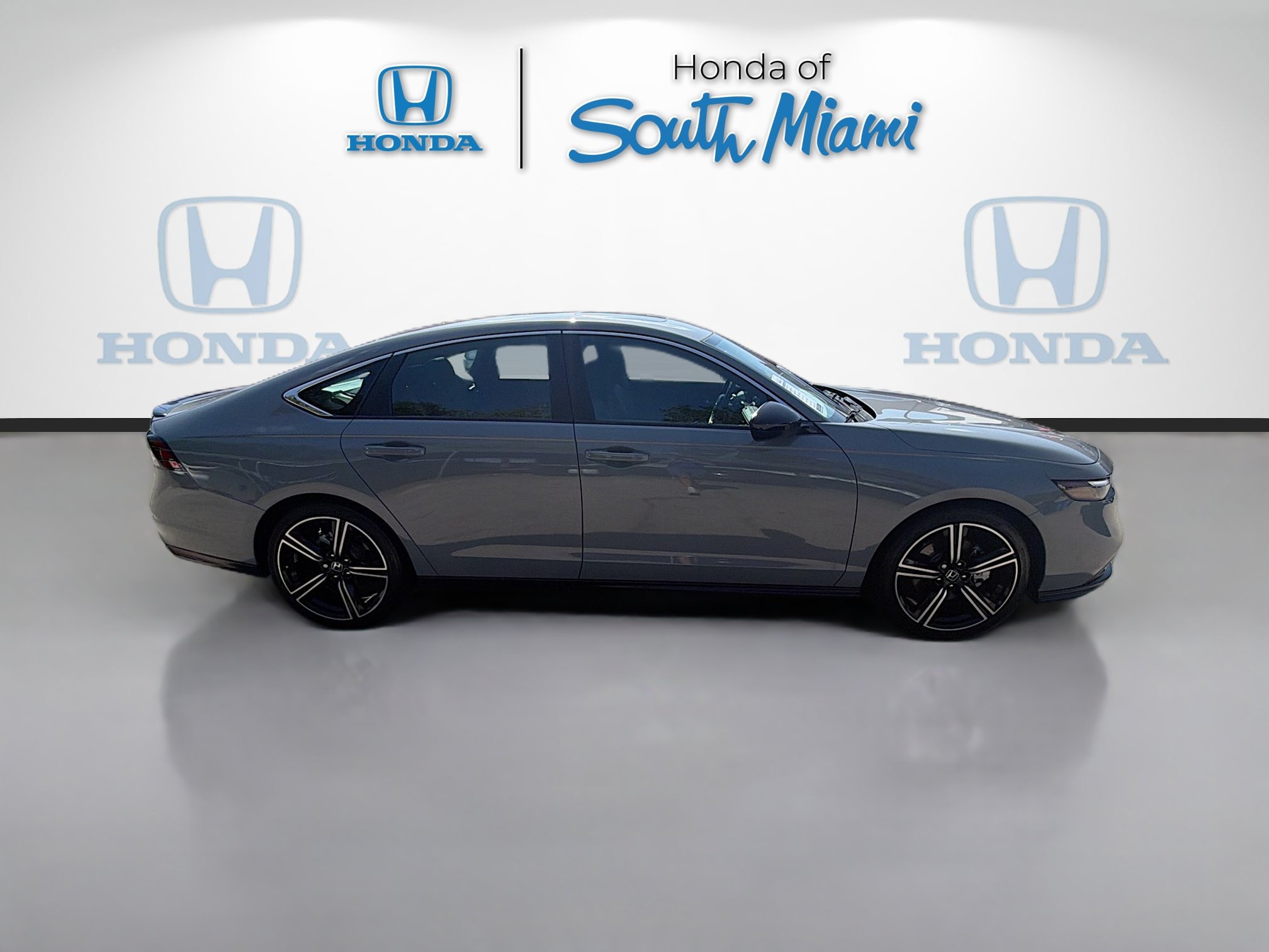 Used 2024 Honda Accord Sport image 8