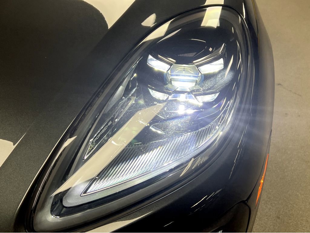 Used 2023 Porsche Macan image 36
