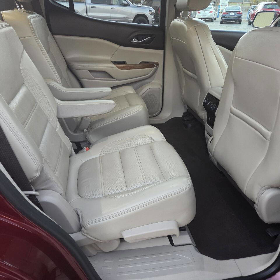 Used 2017 GMC Acadia Denali w/ Technology Package image 15