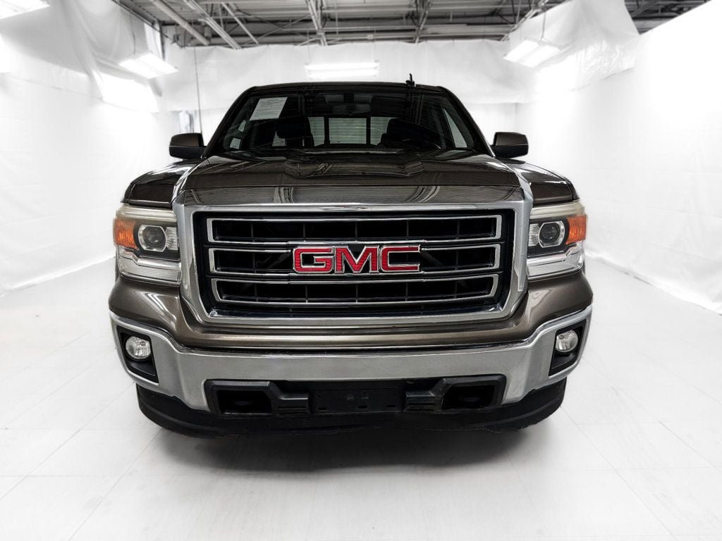 Used 2015 GMC Sierra 1500 SLE w/ SLE Value Package AWD/4WD image 2