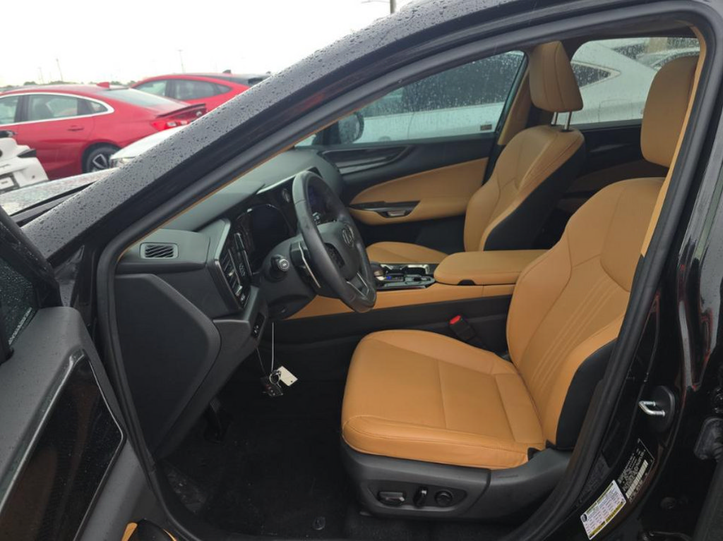 Used 2024 Lexus NX 250 FWD w/ Cold Area Package image 4