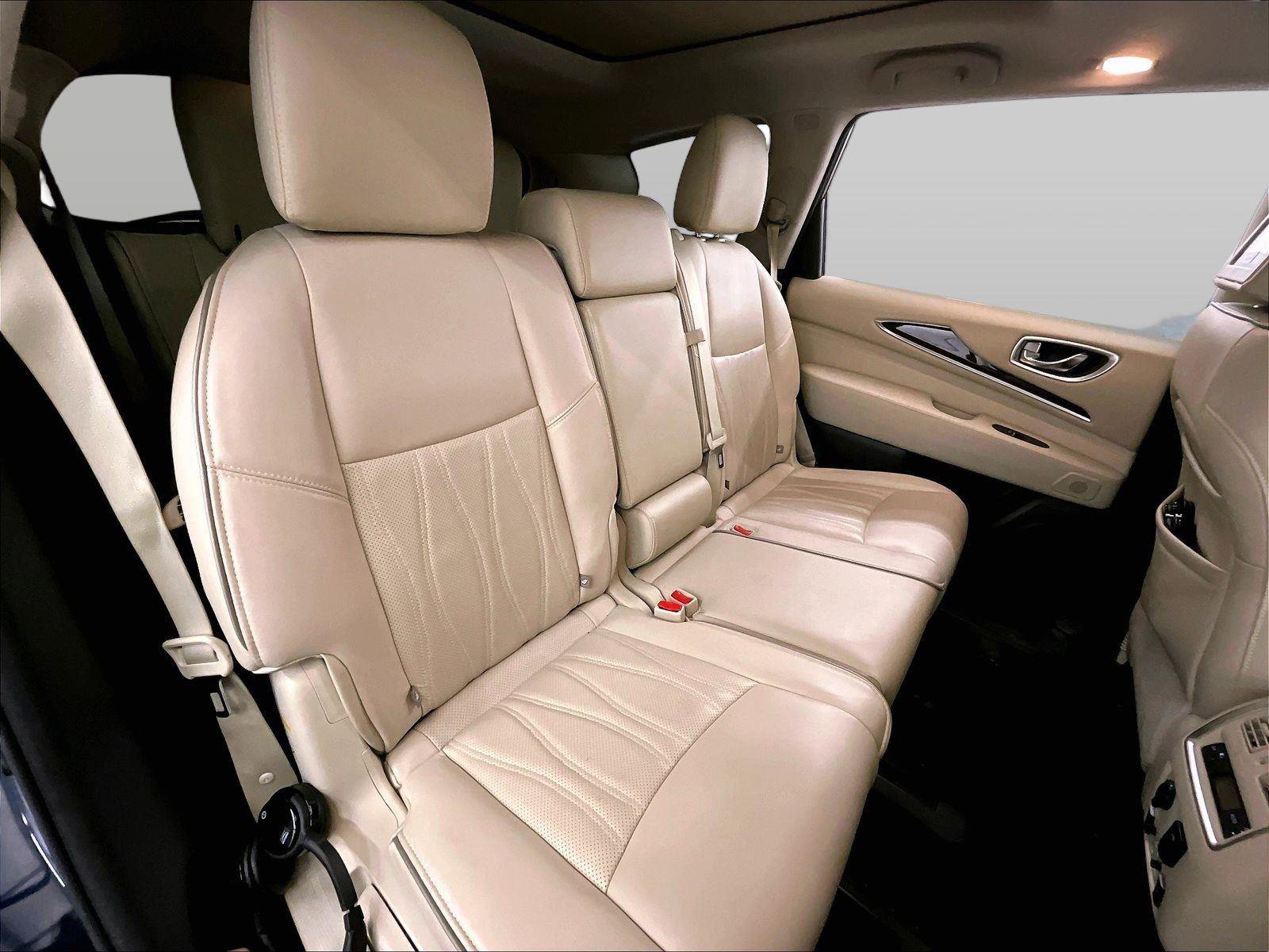 Used 2017 INFINITI QX60 Luxe w/ Deluxe Technology Package AWD/4WD image 27