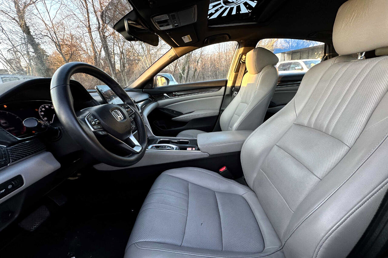 Used 2018 Honda Accord Touring image 15