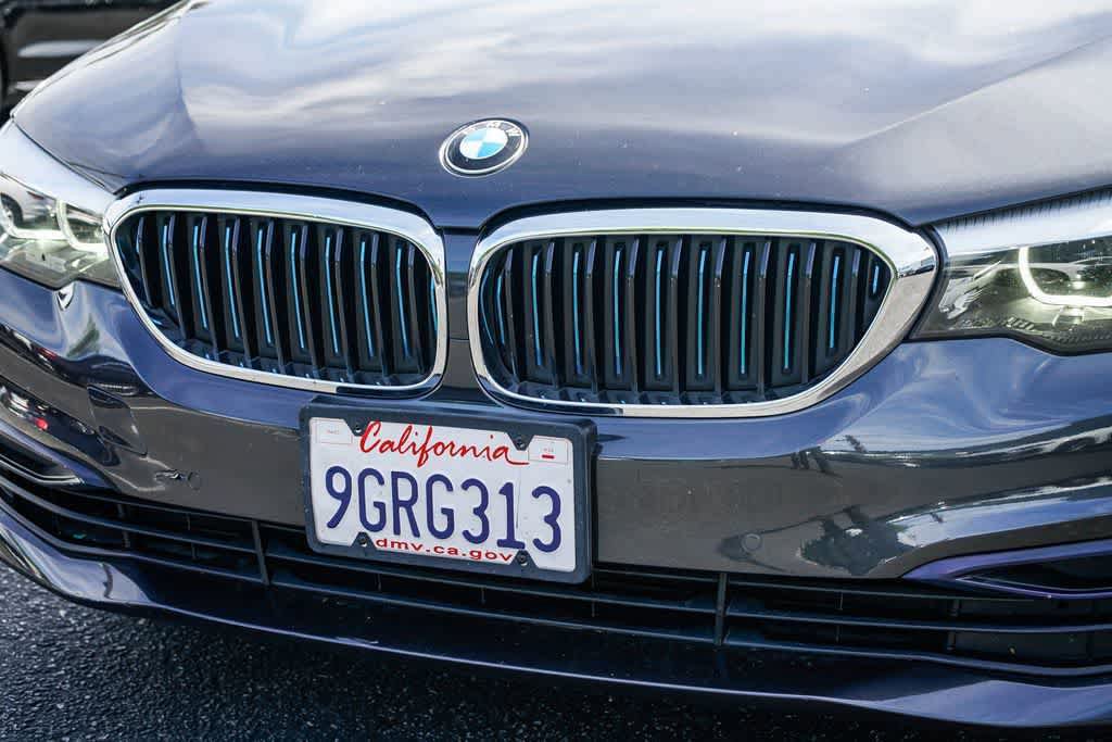 Used 2019 BMW 530e w/ Convenience Package RWD image 8
