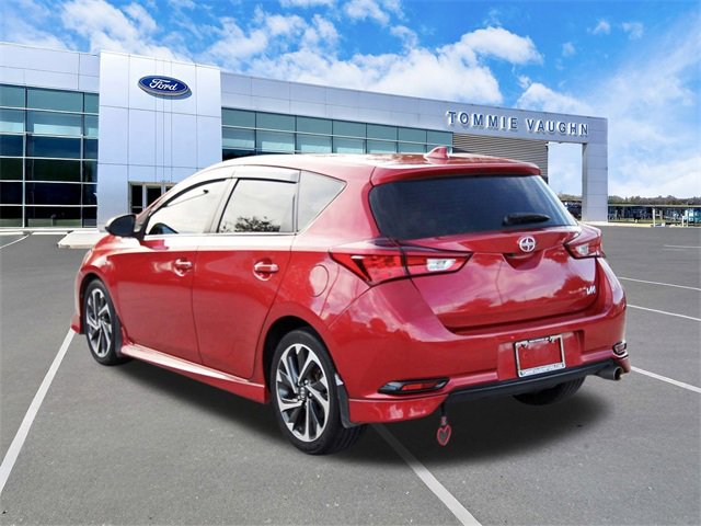 Used 2016 Scion iM image 2