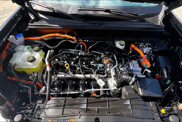 Used 2022 Ford Maverick XLT image 9