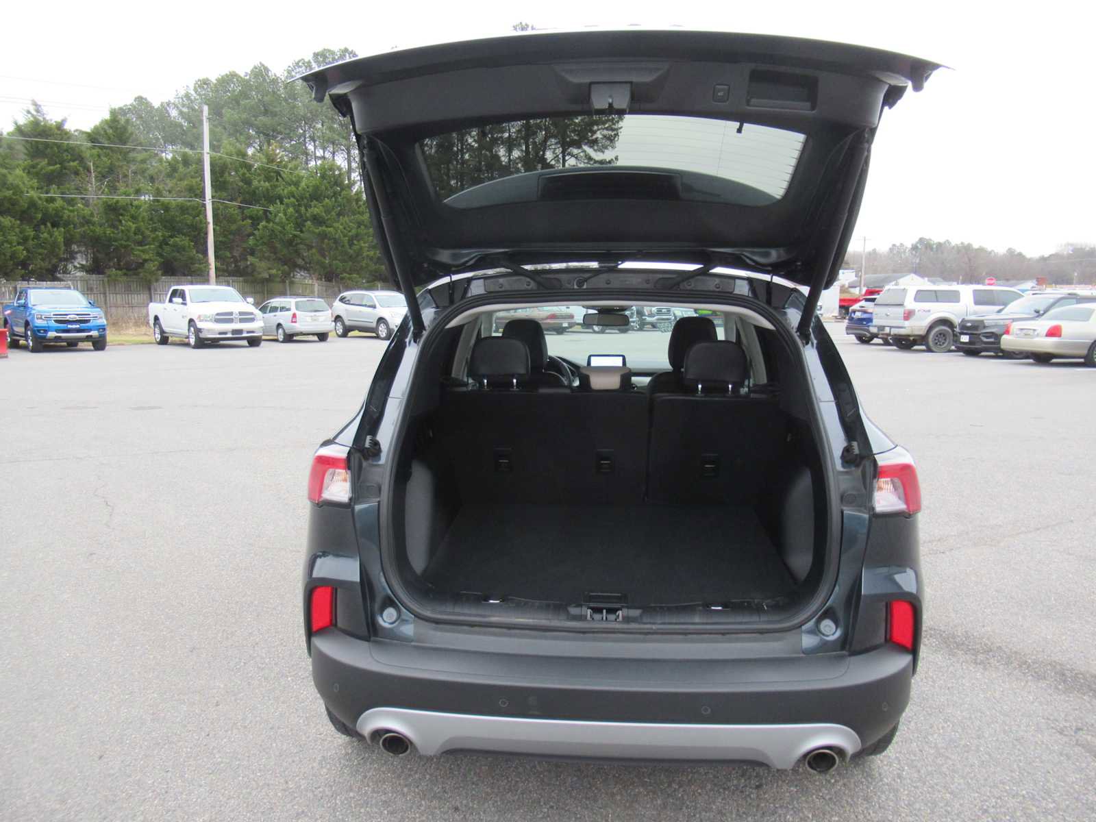 Used 2022 Ford Escape Titanium image 19