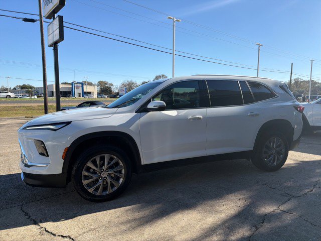 Used 2025 Buick Enclave Preferred image 9
