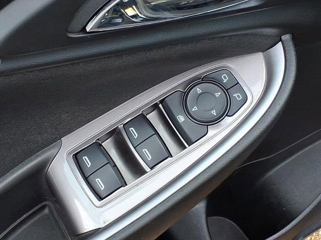 Used 2022 Chevrolet Malibu RS image 16