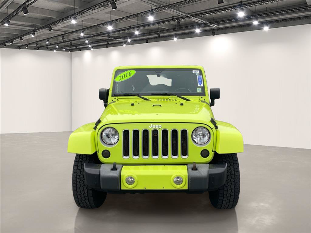 Used 2016 Jeep Wrangler Unlimited Sahara w/ Connectivity Group AWD/4WD image 2