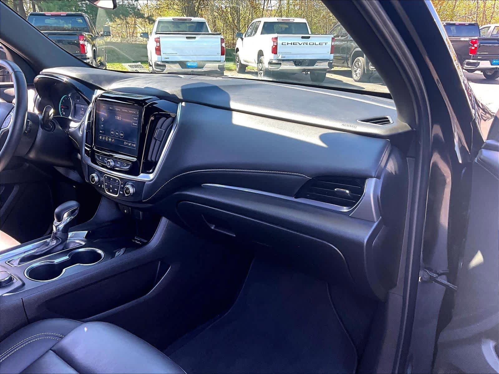Used 2023 Chevrolet Traverse LT AWD/4WD image 13