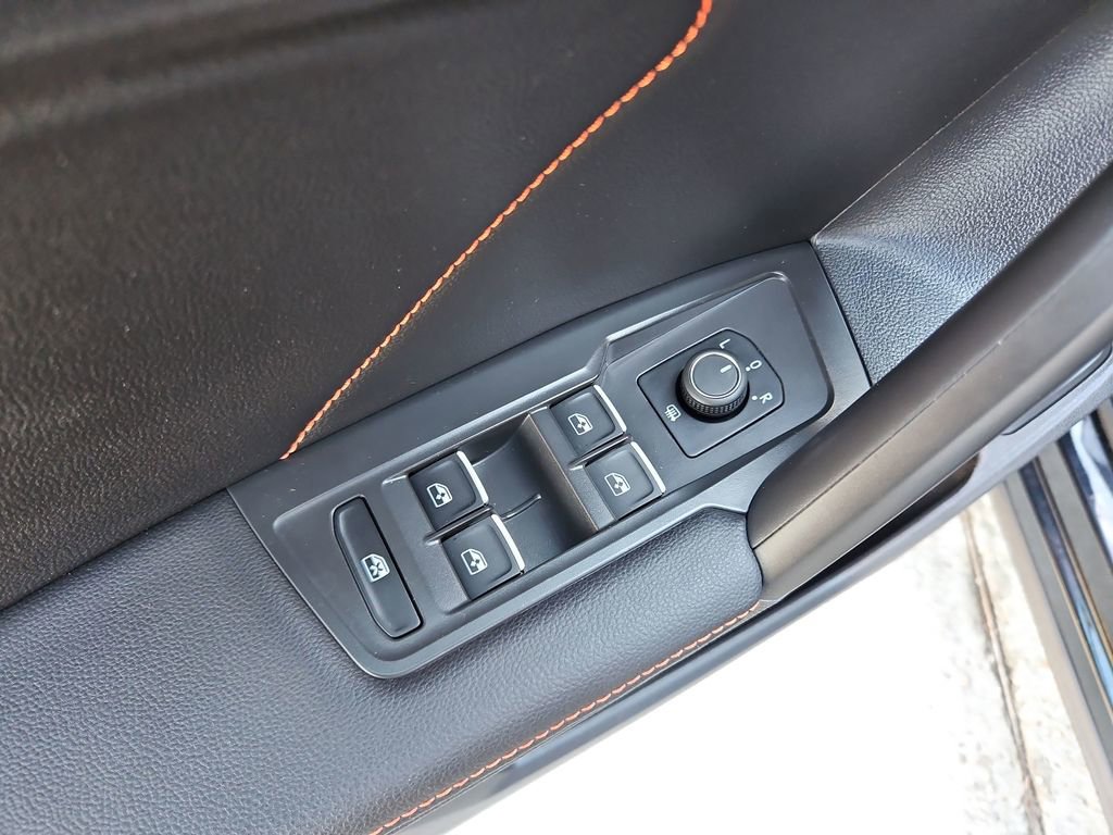 Used 2024 Volkswagen Tiguan Wolfsburg Edition image 27