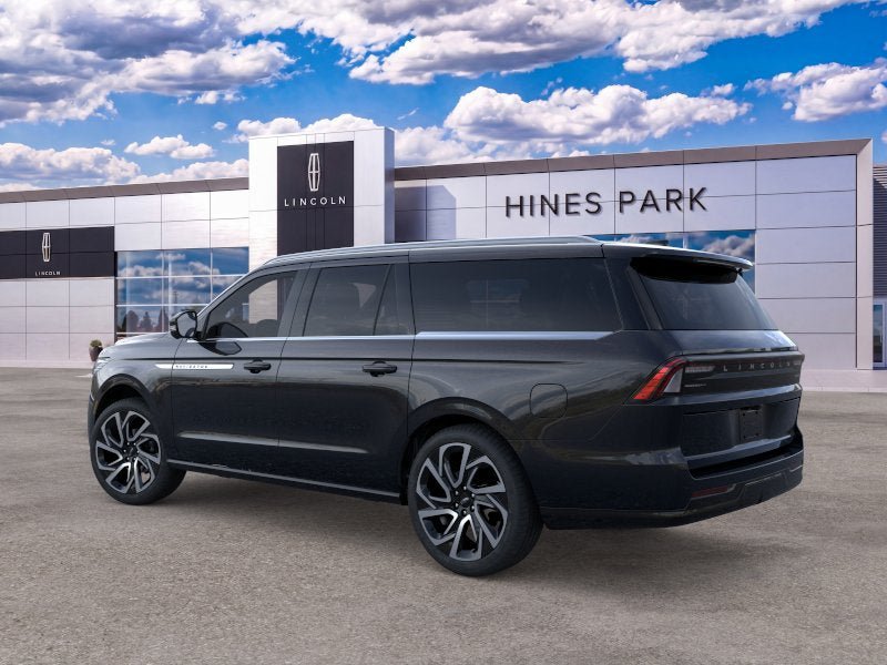 New 2026 Lincoln Navigator L Reserve AWD/4WD image 4