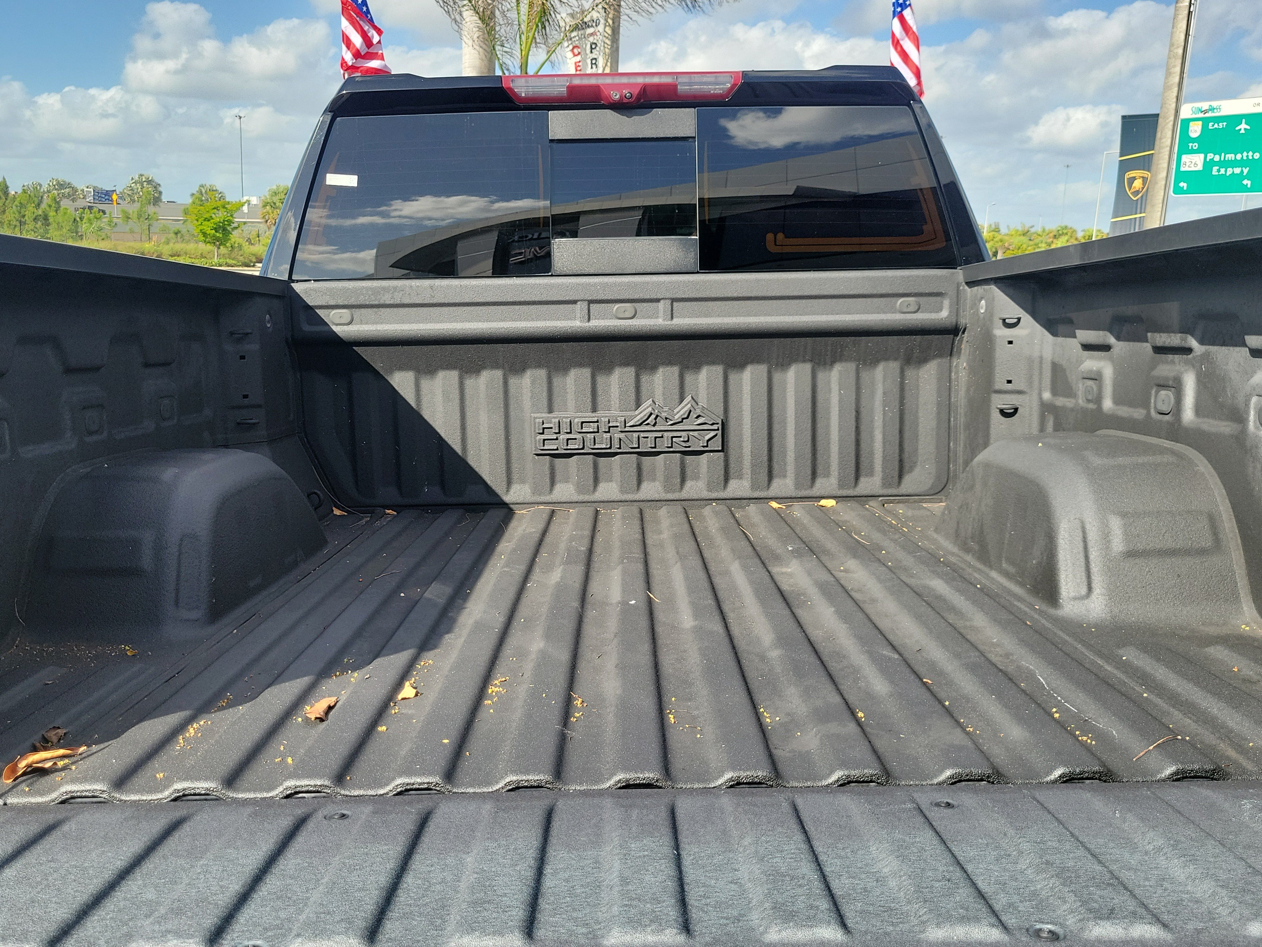 Used 2024 Chevrolet Silverado 1500 High Country w/ Technology Package AWD/4WD image 25