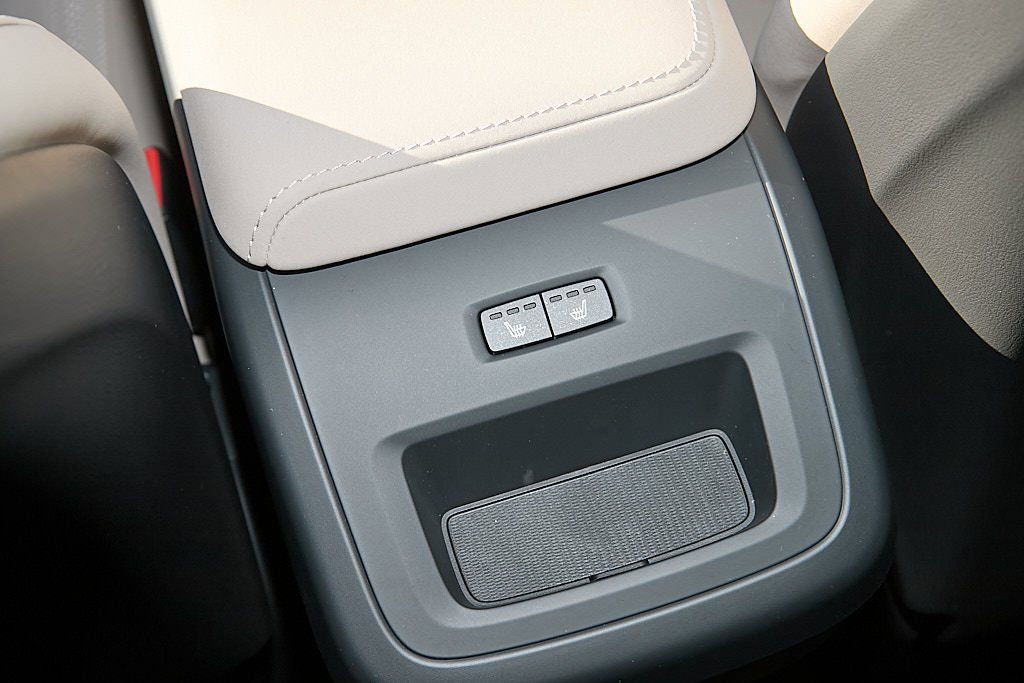 New 2026 Volvo XC60 B5 Plus w/ Protection Package Premier image 20