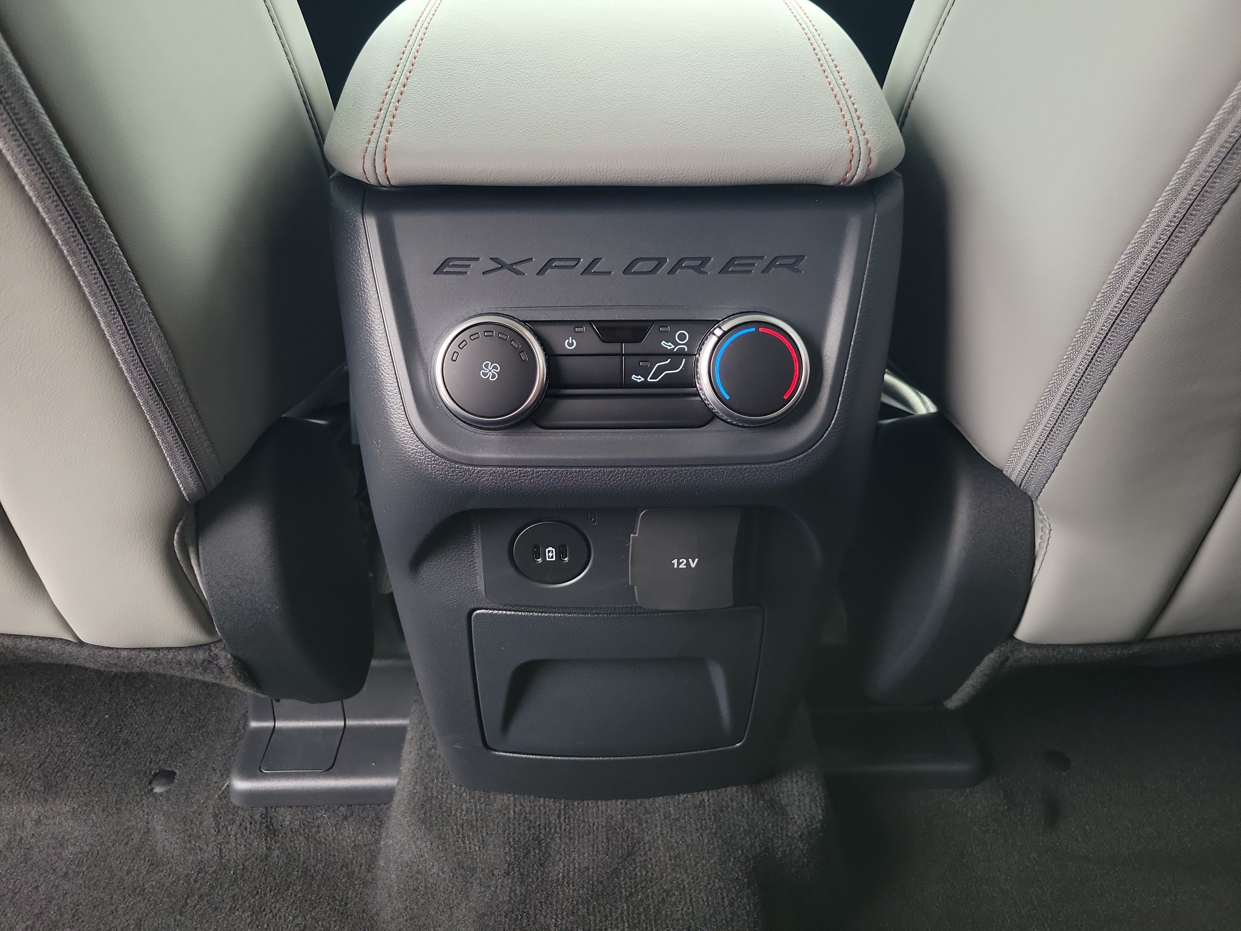 New 2026 Ford Explorer Active w/ Active Comfort Package RWD image 23