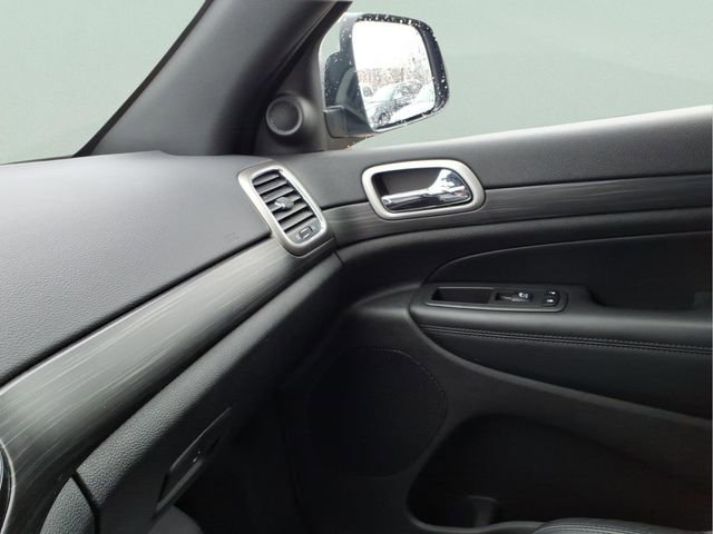 Used 2020 Jeep Grand Cherokee Altitude image 20