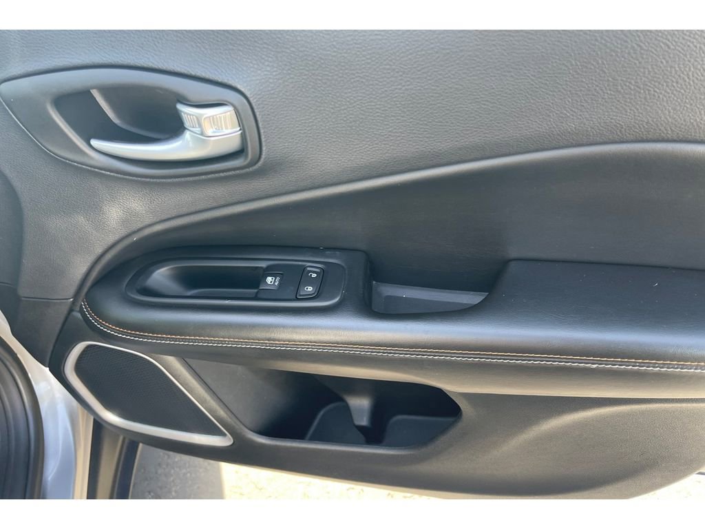 Used 2018 Jeep Compass Sport FWD image 21