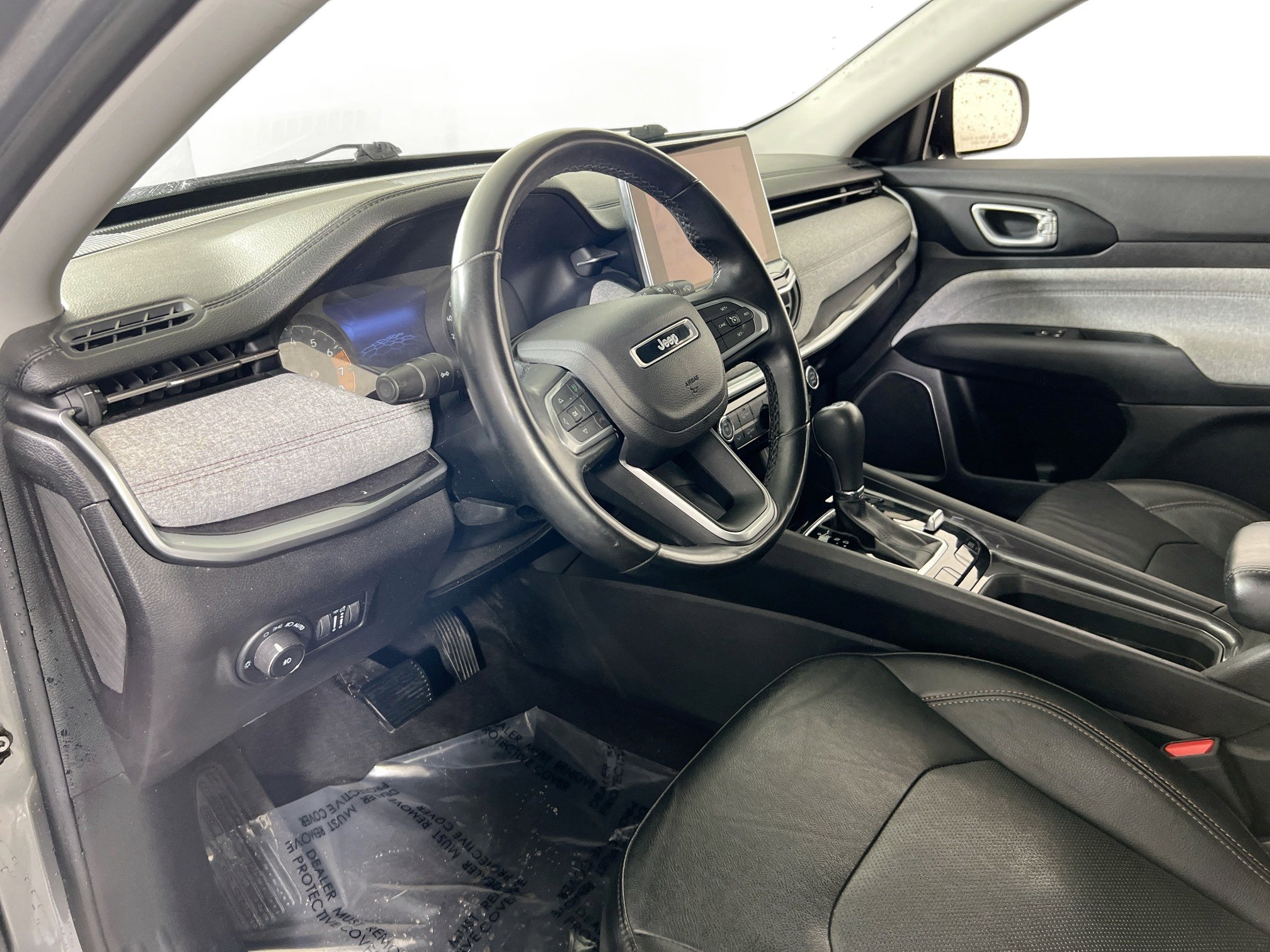 Used 2022 Jeep Compass Latitude AWD/4WD image 9